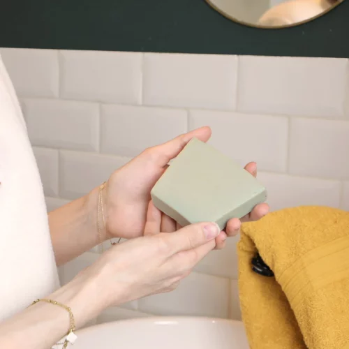 Savon peaux imperfections enrichi en huile de baies de laurier