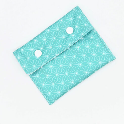 Soin lavant visage solide au charbon + pochette