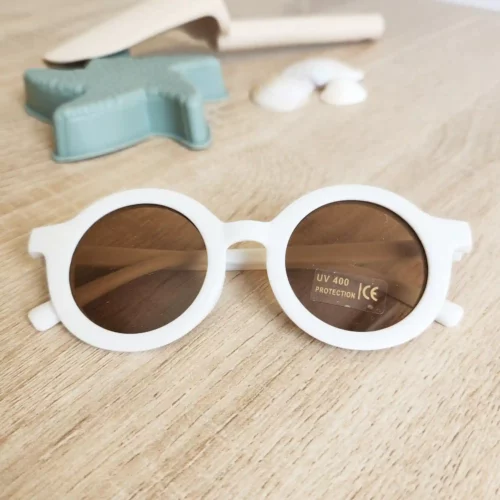Lunettes de soleil bébé – Modèle au choix