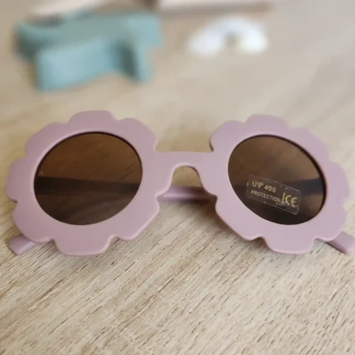 Lunettes de soleil bébé – Modèle au choix
