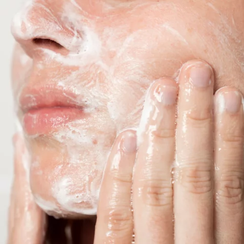 Gelée nettoyante hydratante (Visage) – 150ml – Endro Cosmétique